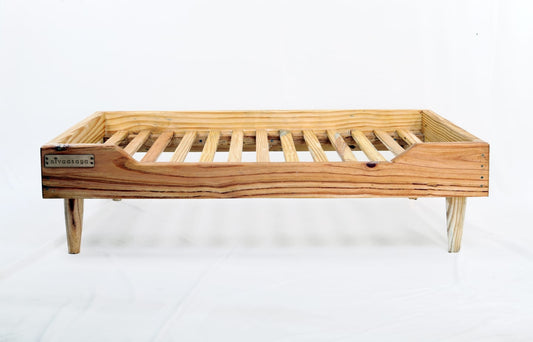 Why Wooden Pet Beds Are Better Than Basic Beds